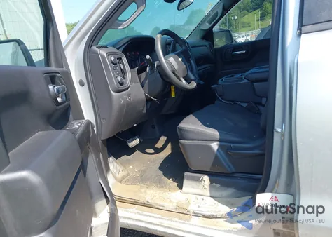 2020 Chevrolet Silverado 1500 4Wd Short Bed Custom z USA, uszkodzony, nr VIN 3GCPYBEK0LG166208